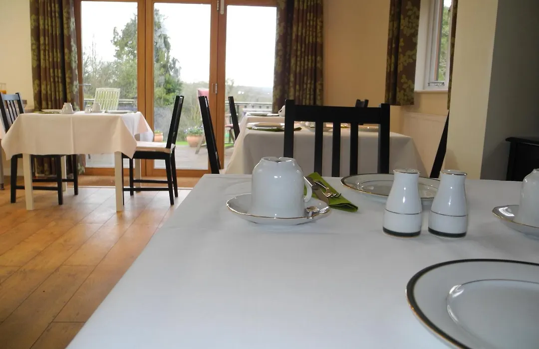 Oakside Lodge Guest House-1